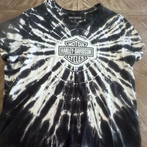 Black and White Tie Dye short sleeve Harley Davidson tee. Worn once